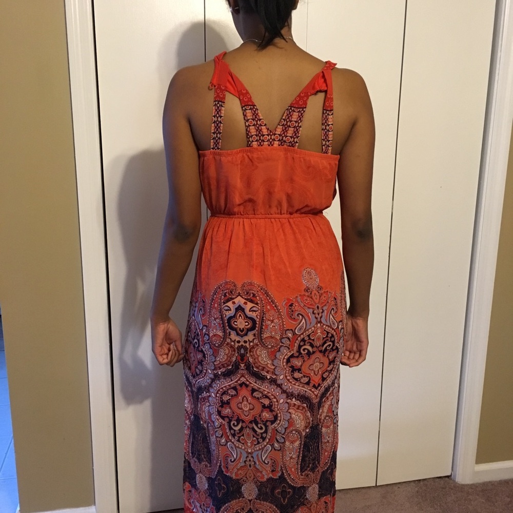 Dress - Picture 2 of 2